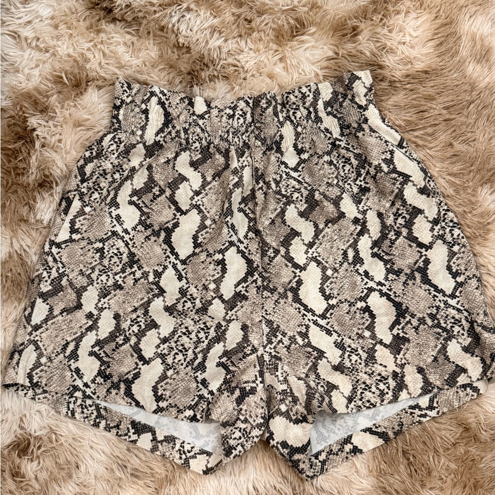 H&M Snake Print High Waist Elastic Shorts - Beige & Black